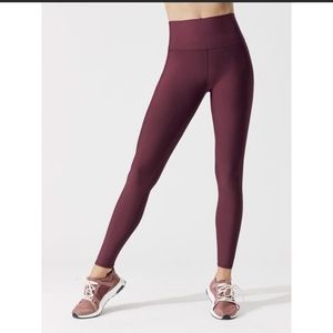 7/8 high waist Alo Airbrush leggings *Brand New w/ Tags*